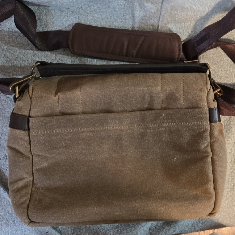 Classic Tan Canvas Messenger Bag - Picture 6 of 6